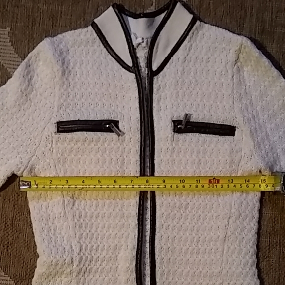 Beautiful stylish long cream jacket - Picture 6 of 7